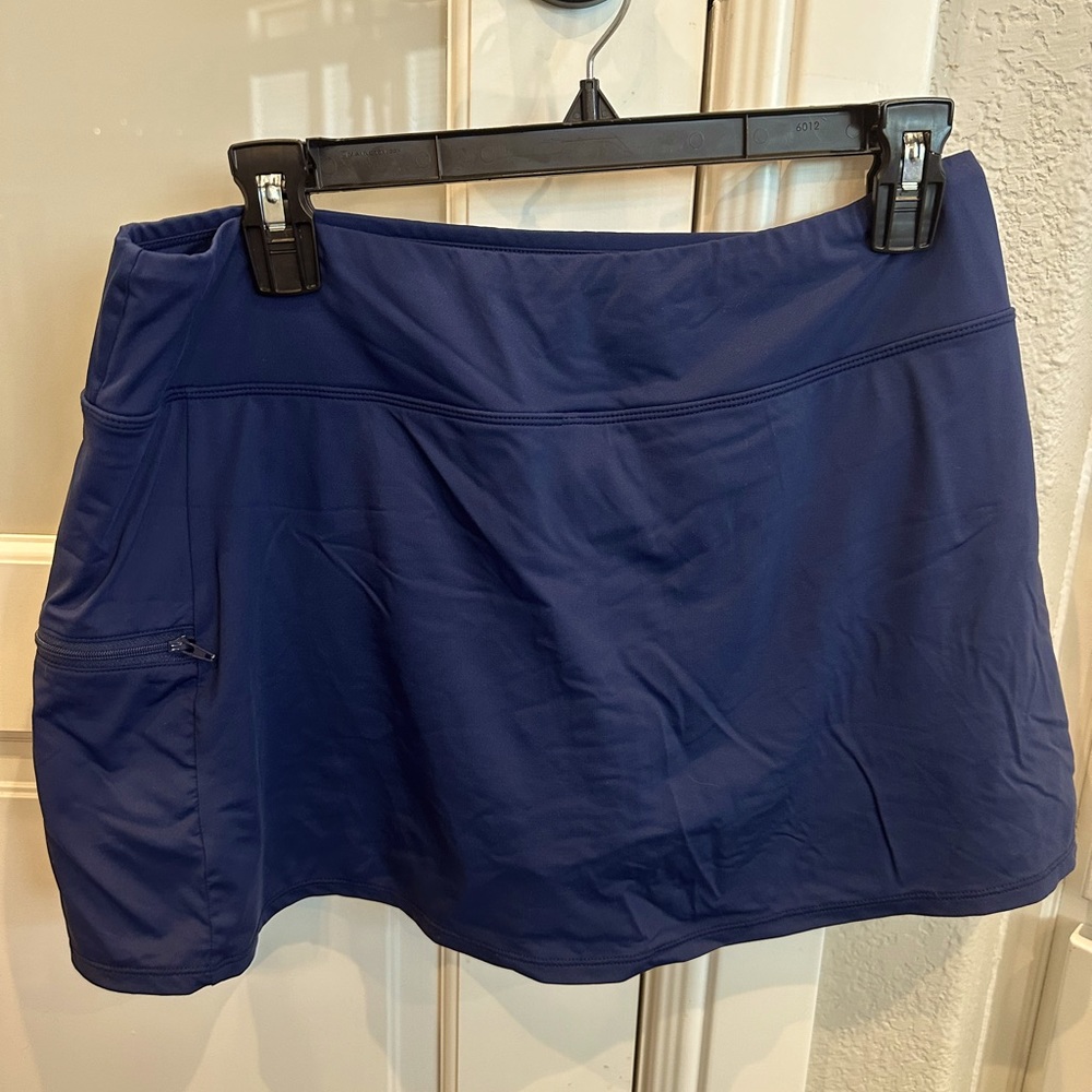 Beach House navy swim skirt size 12. Only worn a few times. Good condition